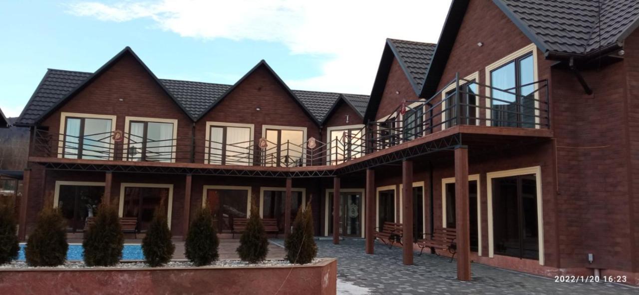 Hotel Four Seasons In Carpathians Myhowe Exterior foto