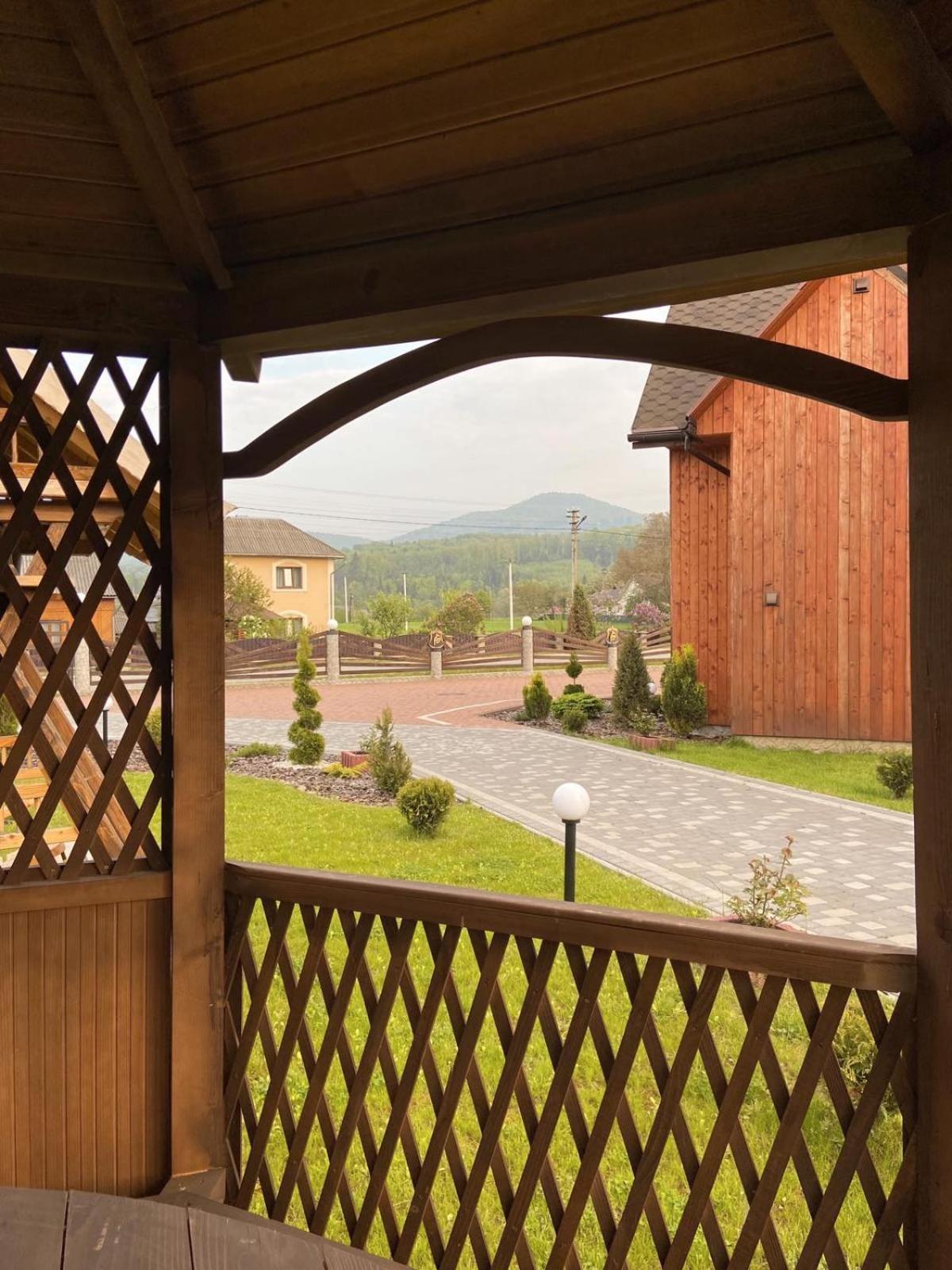 Hotel Four Seasons In Carpathians Myhowe Exterior foto