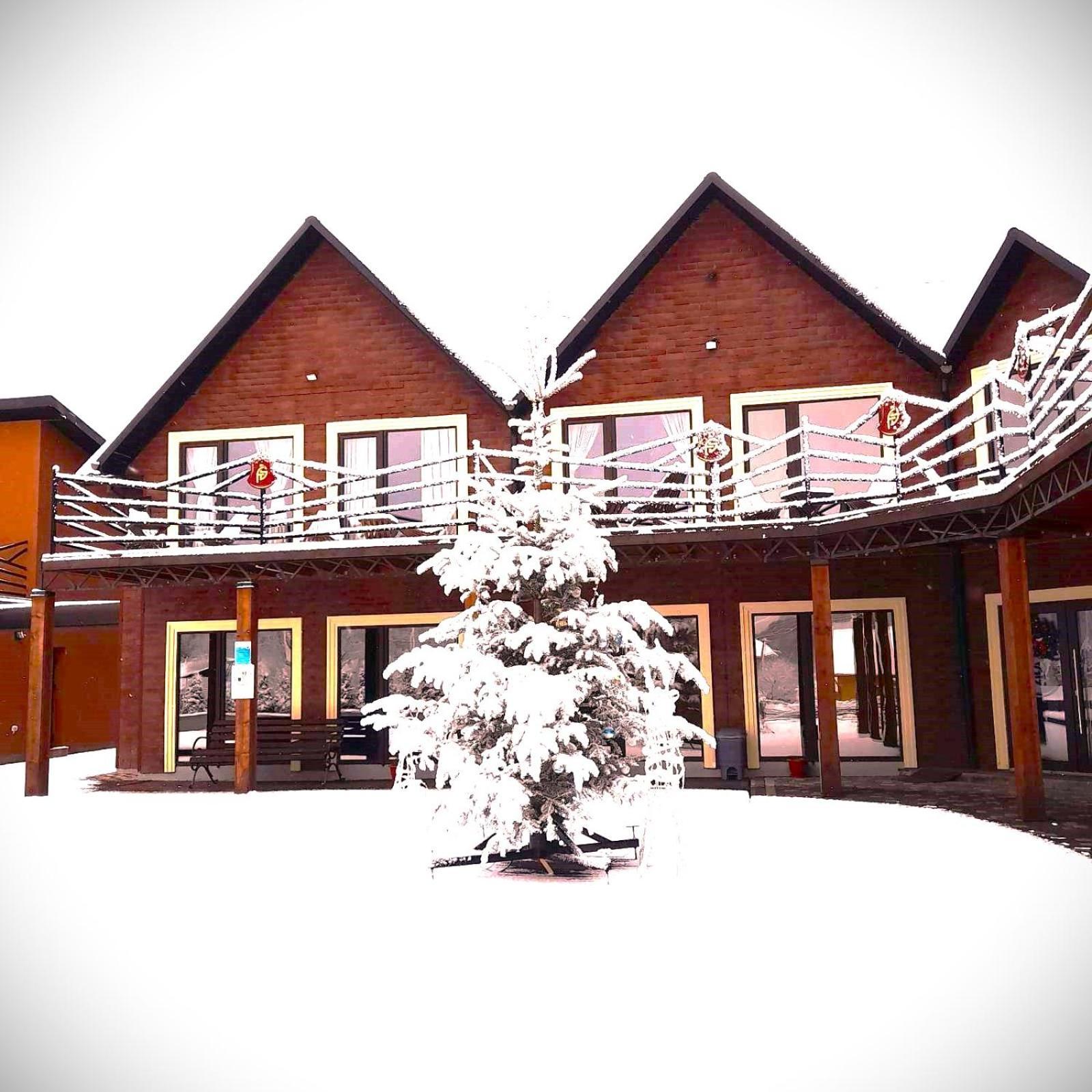 Hotel Four Seasons In Carpathians Myhowe Exterior foto